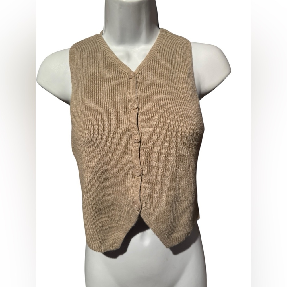 New Universal Threads Sweater Vest Button Up